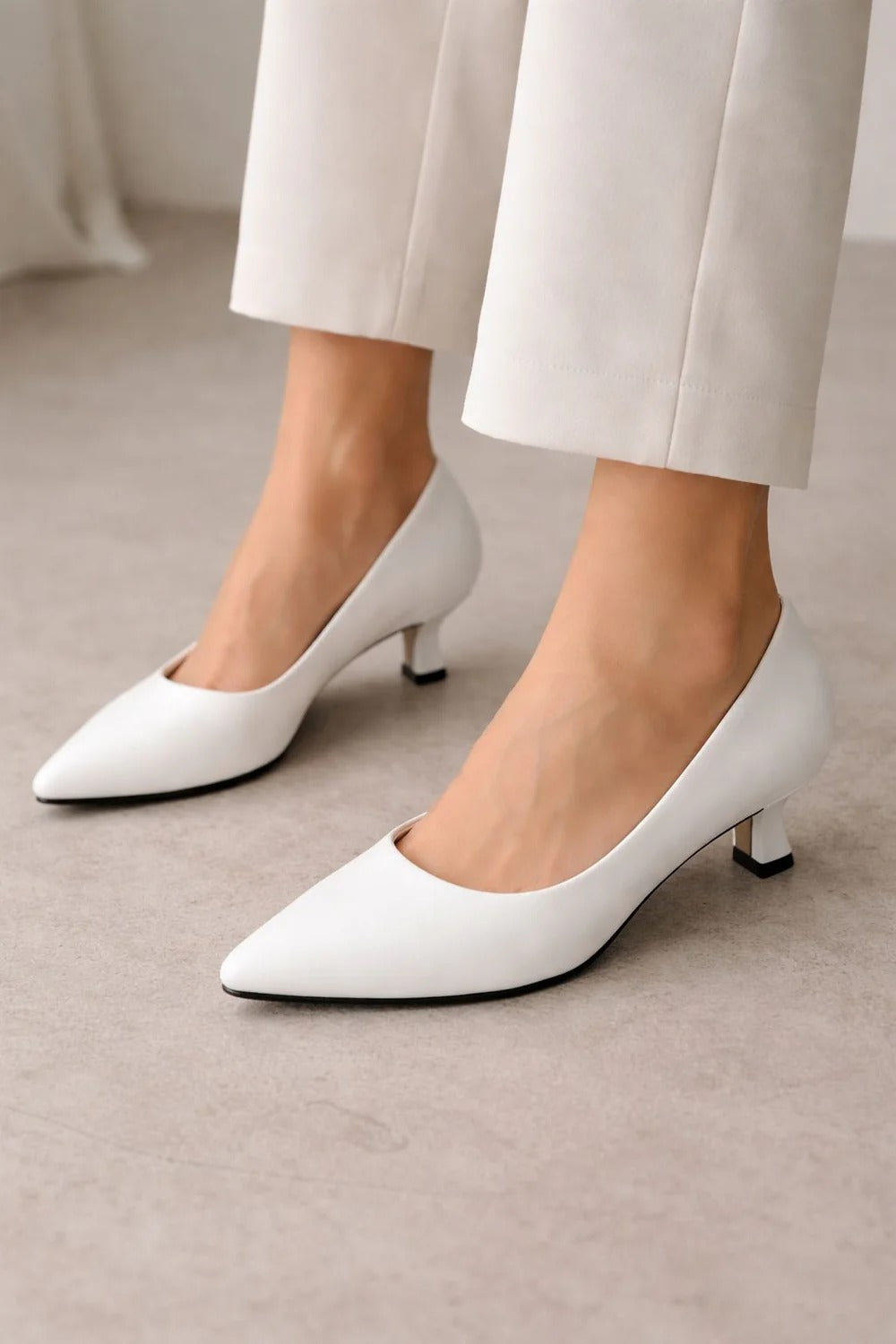 Diva Kadın Büyük Numara (41-42-43) Beyaz Deri 3 cm Şampanya Mini Topuklu Stiletto
