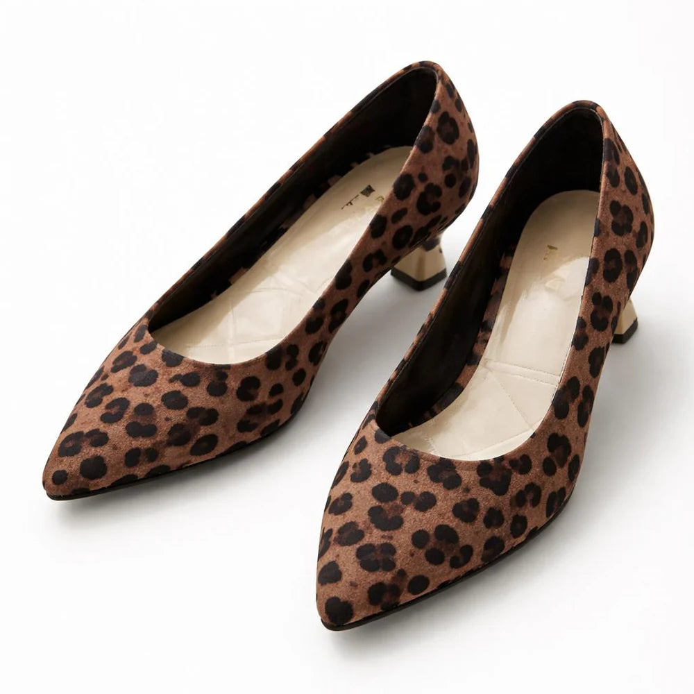 Diva Kadın Büyük Numara (41-42-43) Siyah Leopar Desenli Deri 3 cm Şampanya Mini Topuklu Stiletto