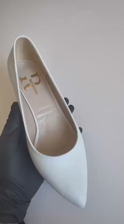 Diva Kadın Büyük Numara (41-42-43) Beyaz Deri 3 cm Şampanya Mini Topuklu Stiletto
